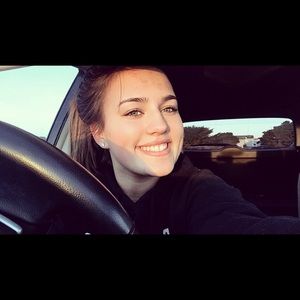 Meet your Posher, Maddy